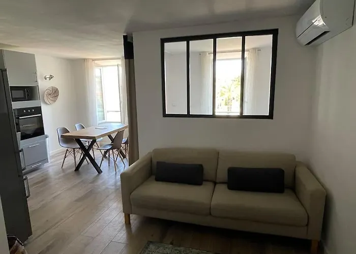 Tres Bel Appartement, Port Sanary,